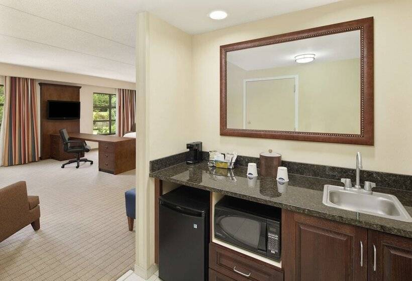هتل Hampton Inn Columbus / South   Fort Benning