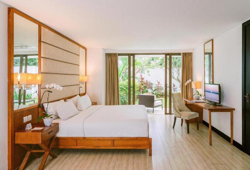 هتل Lv8 Resort
