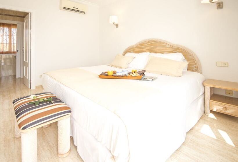 Отель Ona Village Cala D'or
