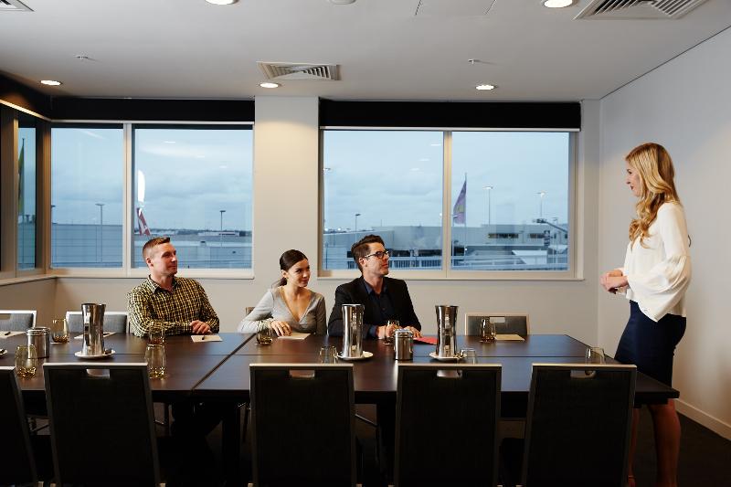 בית מלון כפרי Rydges Sydney Airport