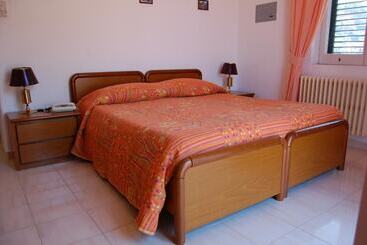 هتل Terme Rosaleo