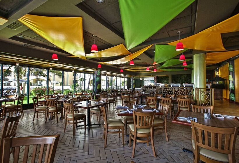 Fotos del hotel The Royal Islander – An All Suites Resort:  20