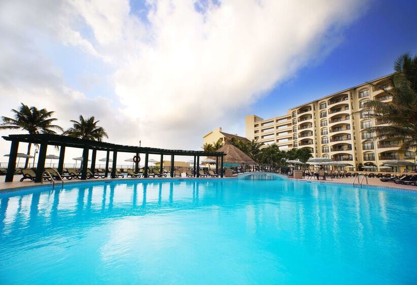 Fotos del hotel The Royal Islander – An All Suites Resort:  12