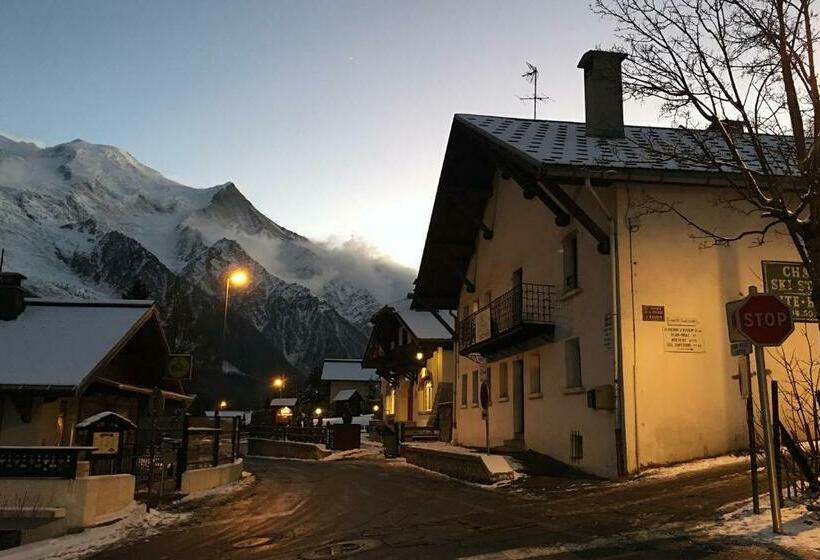 ユースホステル Chalet Ski Station