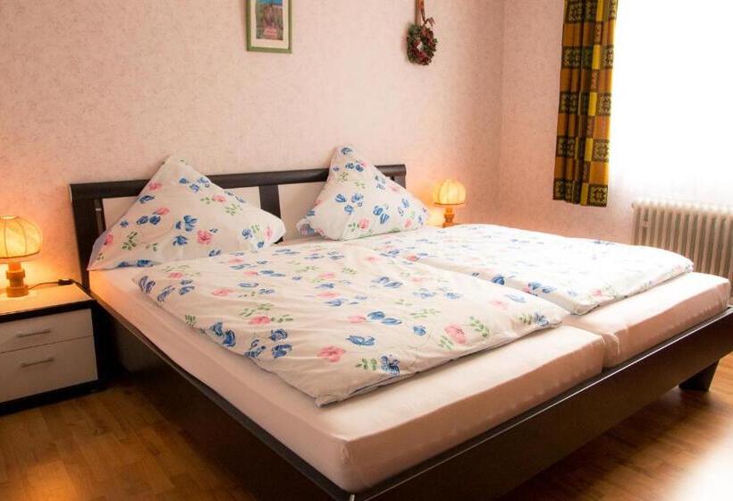 ユースホステル Gasthaus Castor