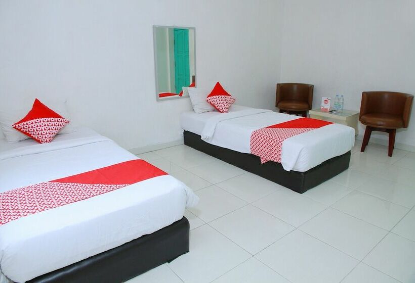 هاستل Grand Wisata Hotel By Oyo Rooms
