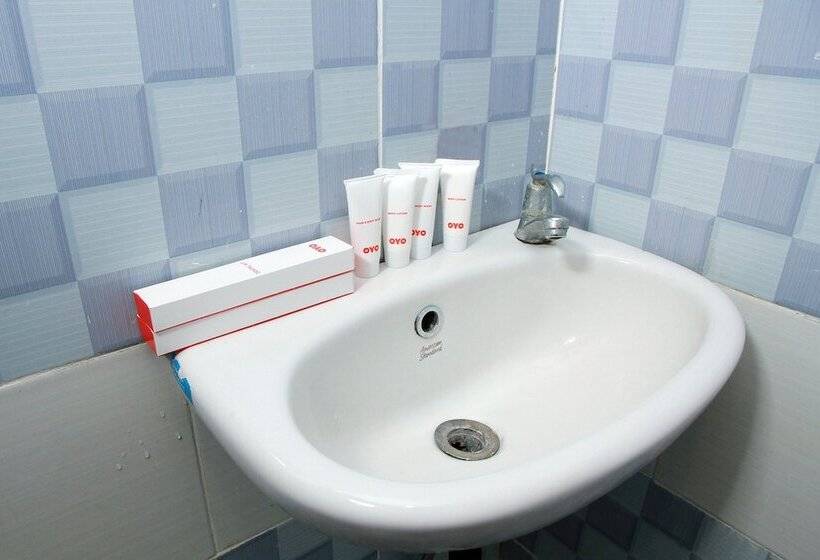 هاستل Grand Wisata Hotel By Oyo Rooms