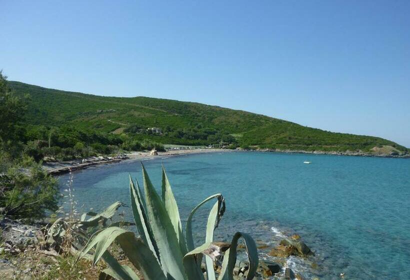 Bed and Breakfast Casale Lucrezia