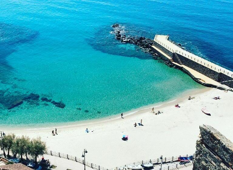 تختخواب و صبحانه La Piccola Pizzo