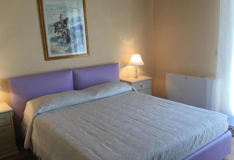 مبيت وإفطار Le Tre Civette   Residenza Di Campagna
