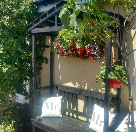 Bed and Breakfast Tilly Cottage