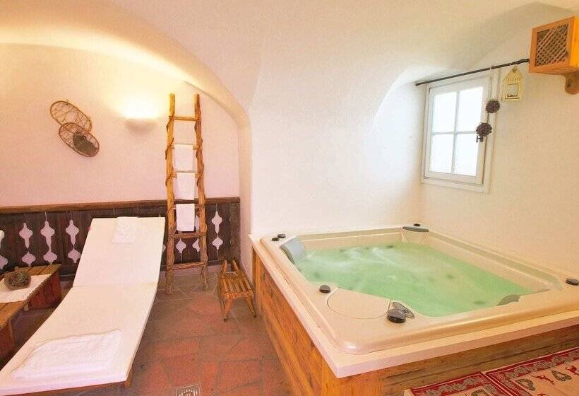 Fascinating Cottage In Bellamonte With Sauna