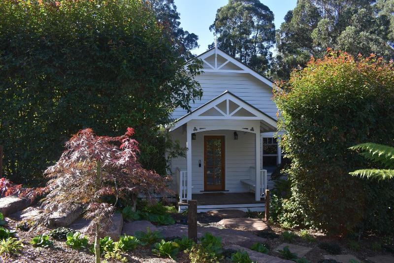 Garden Cottage At Fern Falls Cottages