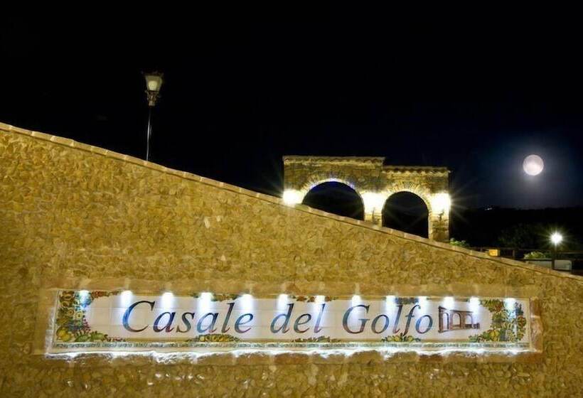 مسافرخانه Casale Del Golfo
