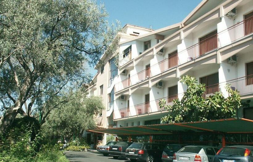 مسافرخانه Guardacosta   Surrise