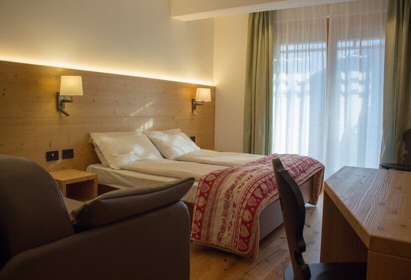 هتل Edelweiss Alpine Nature