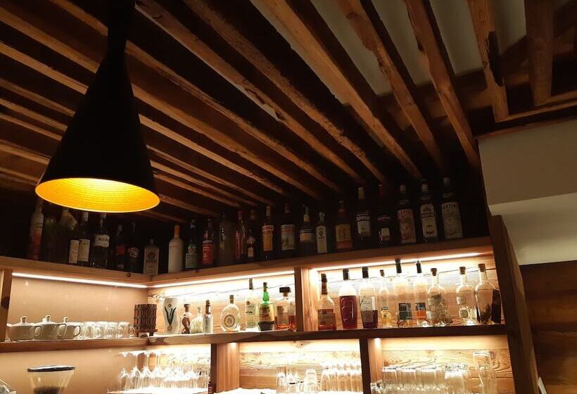 هتل Edelweiss Alpine Nature