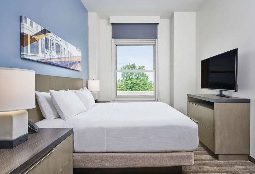 هتل Hyatt House Chicago Medical/university District