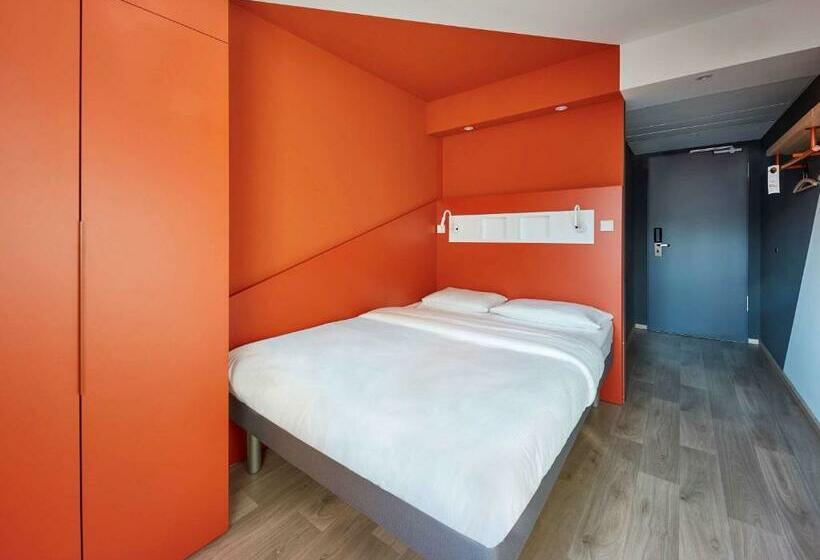 בית מלון כפרי Ibis Budget Bayreuth