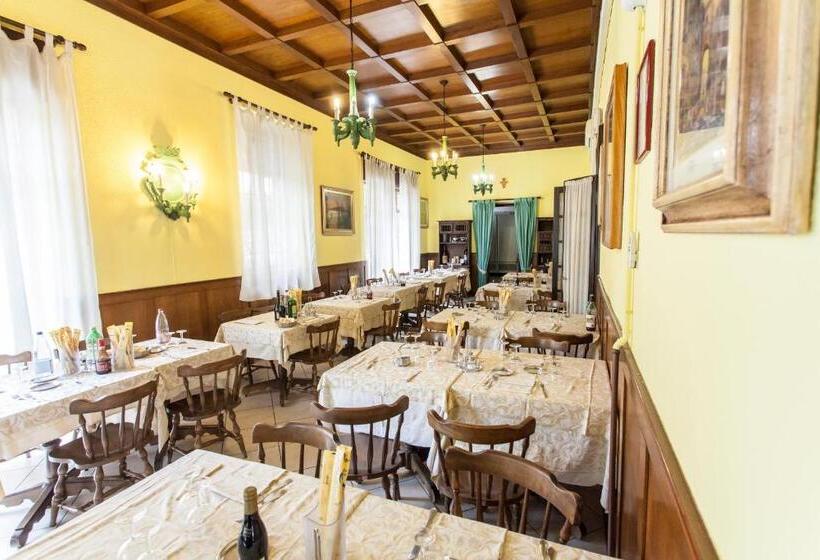 هتل Ristorante San Carlo