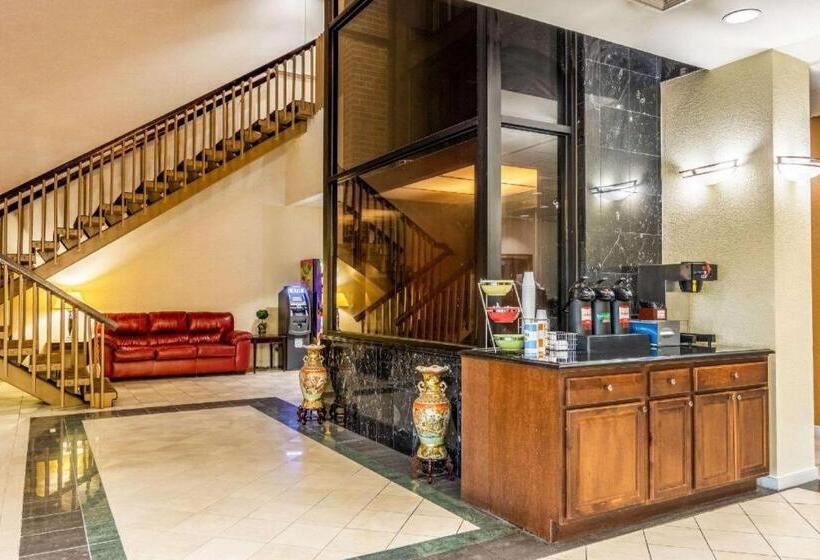 فندق Rodeway Inn Central