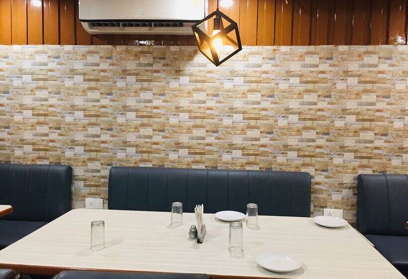 酒店 Satkar