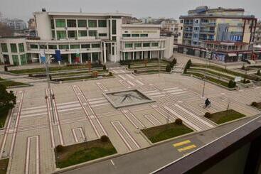 La Piazza Primorsko Rooms & Apartments