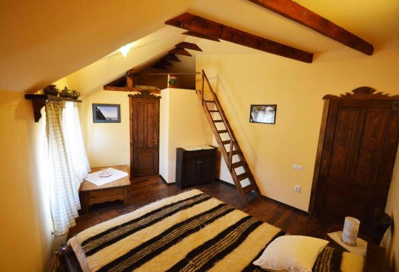 بنسيون Arts And Crafts Guesthouse