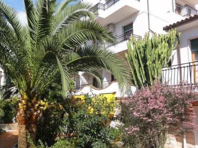 Residenza Dei Fiori   By Mamberto S.r.l