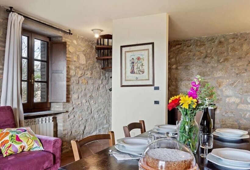 Vintage Apartment In Magione With Swimming Pool