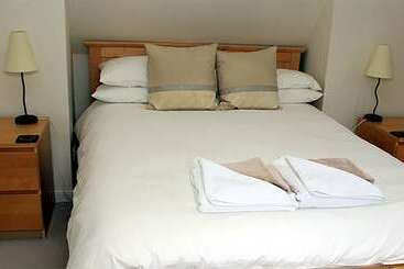تختخواب و صبحانه Westacre Lodge Self Catering Chalet