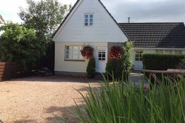 تختخواب و صبحانه Westacre Lodge Self Catering Chalet