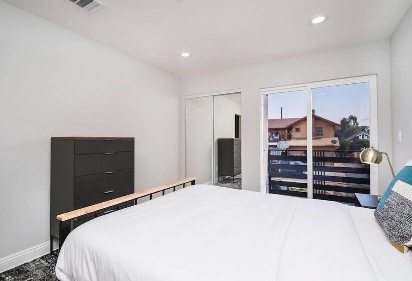 Brand New Modern Luxury 3bdr Townhome In Silver Lake