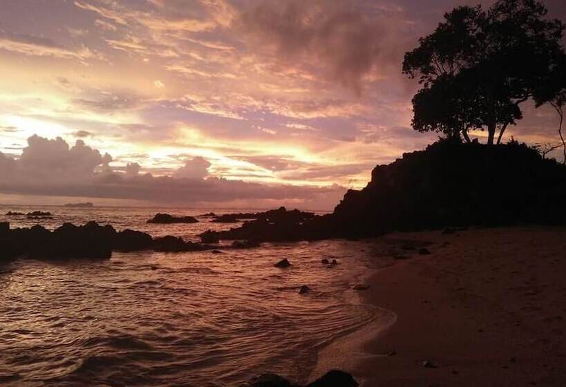 酒店 Kohjum Sea Beach Resort