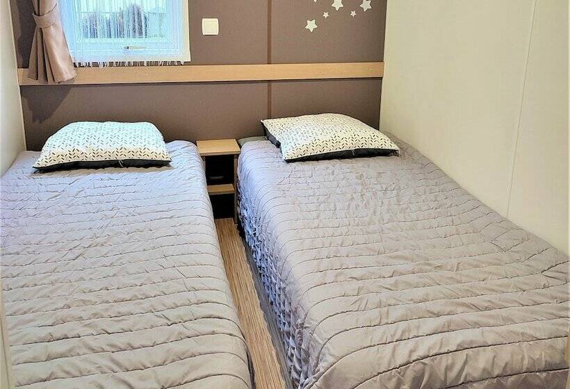 هتل Mobil Homes Deux Chambres