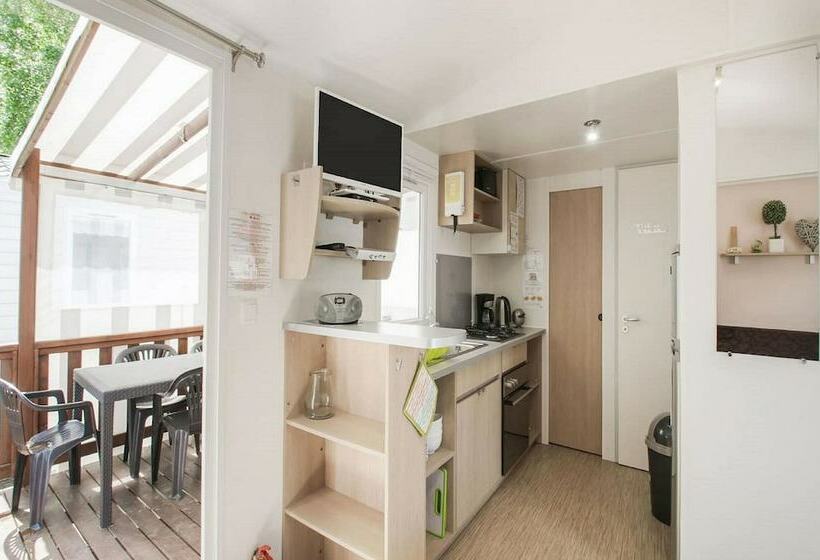 هتل Mobil Homes Deux Chambres