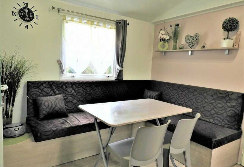 هتل Mobil Homes Deux Chambres