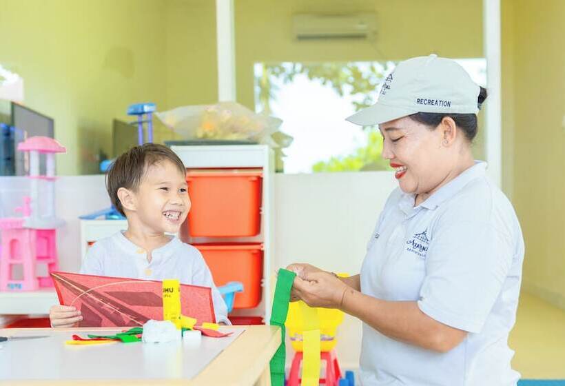 هتل The Ayodya Palace