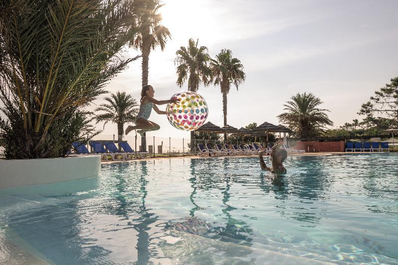 اقامتگاه Belambra Clubs Borgo  Pineto