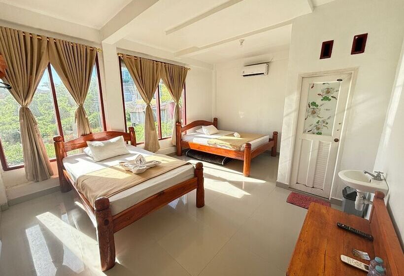 تختخواب و صبحانه Bira Panda Beach 2