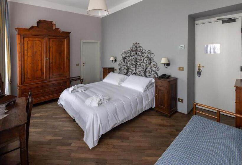 هتل Albergo Ristorante Il Verbano