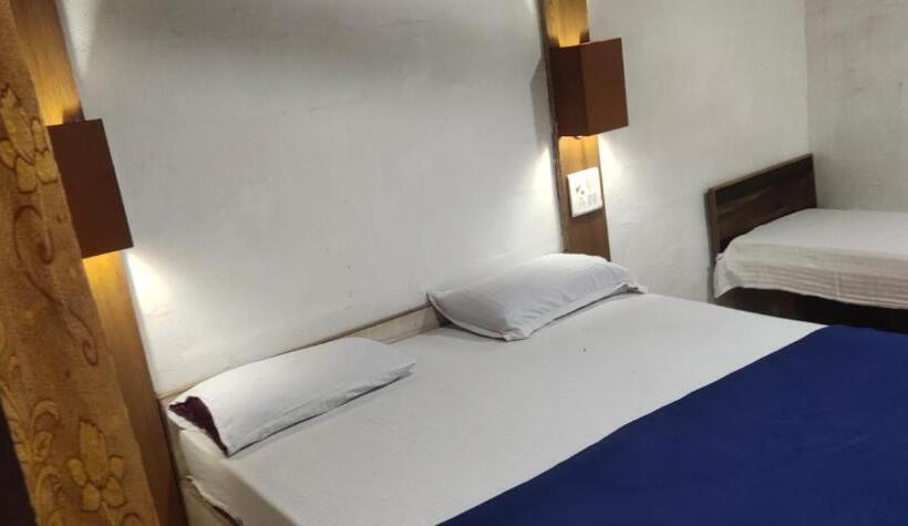 هتل Bungalow Resort Panorama Matheran