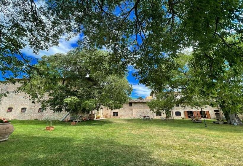 בית מלון כפרי Exclusive Pool Open All Year Spoleto Biofarm Slps 8 Village Shops, Bar1 Km 6