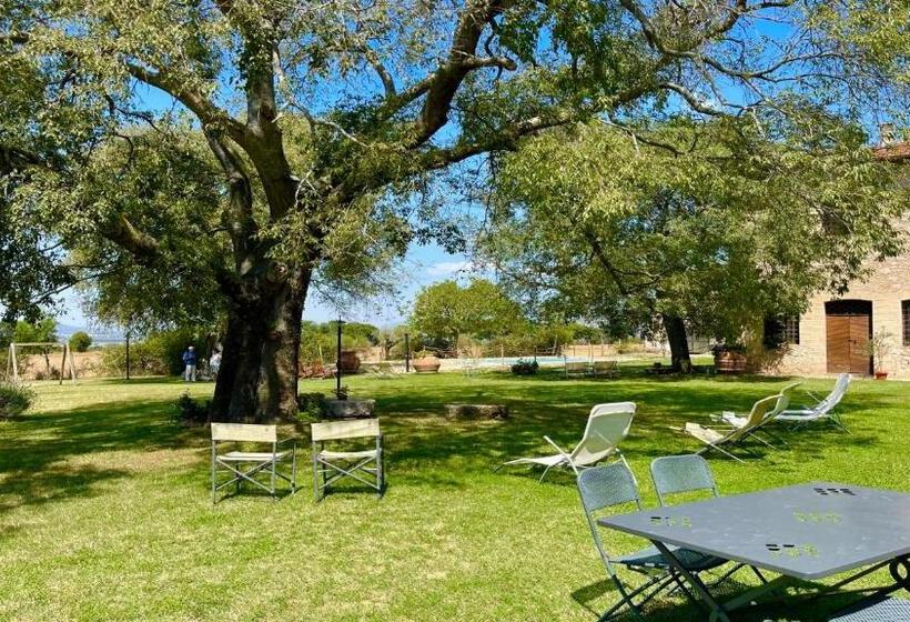 בית מלון כפרי Exclusive Pool Open All Year Spoleto Biofarm Slps 8 Village Shops, Bar1 Km 6