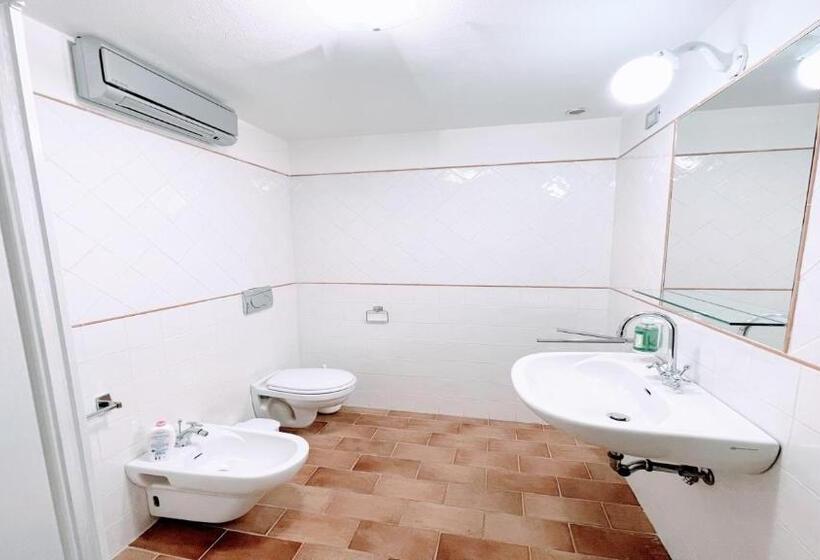 בית מלון כפרי Exclusive Pool Open All Year Spoleto Biofarm Slps 8 Village Shops, Bar1 Km 6