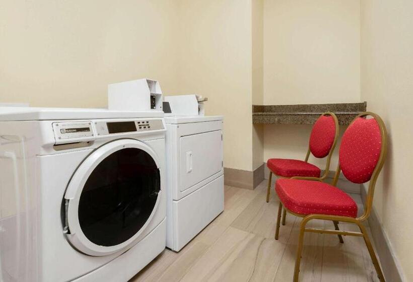 בית מלון כפרי La Quinta Inn & Suites By Wyndham Broussard   Lafayette Area