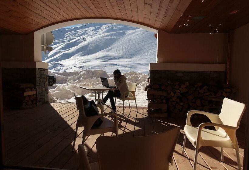هتل Le Chalet Du Mont Vallon Spa Resort