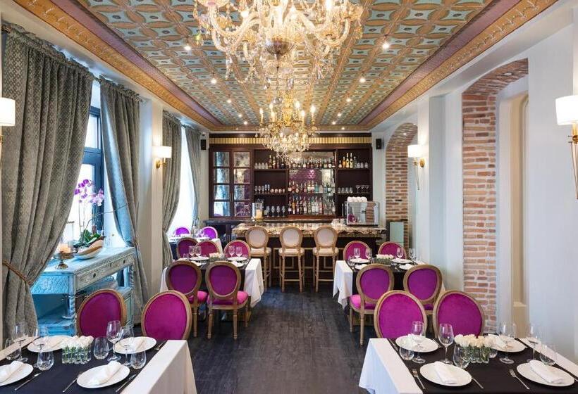 Itza Hotel Boutique Internacional