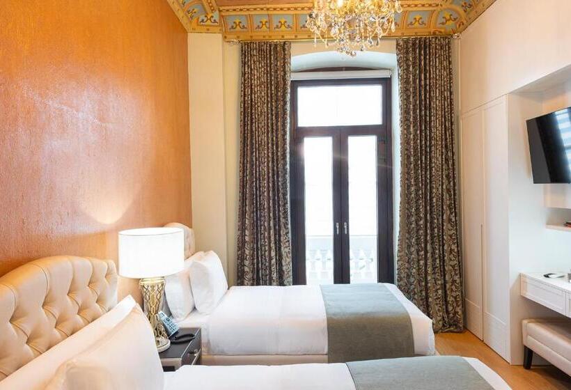 Itza Hotel Boutique Internacional