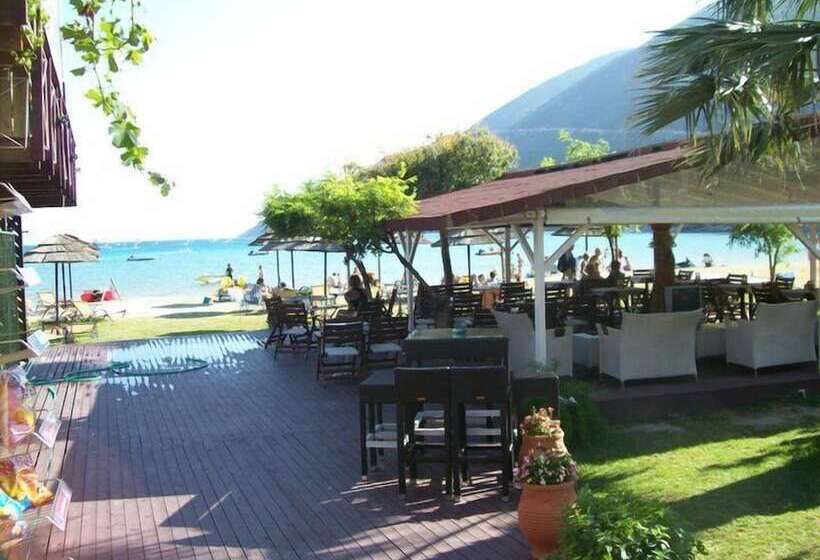 Grand Nefeli Resort